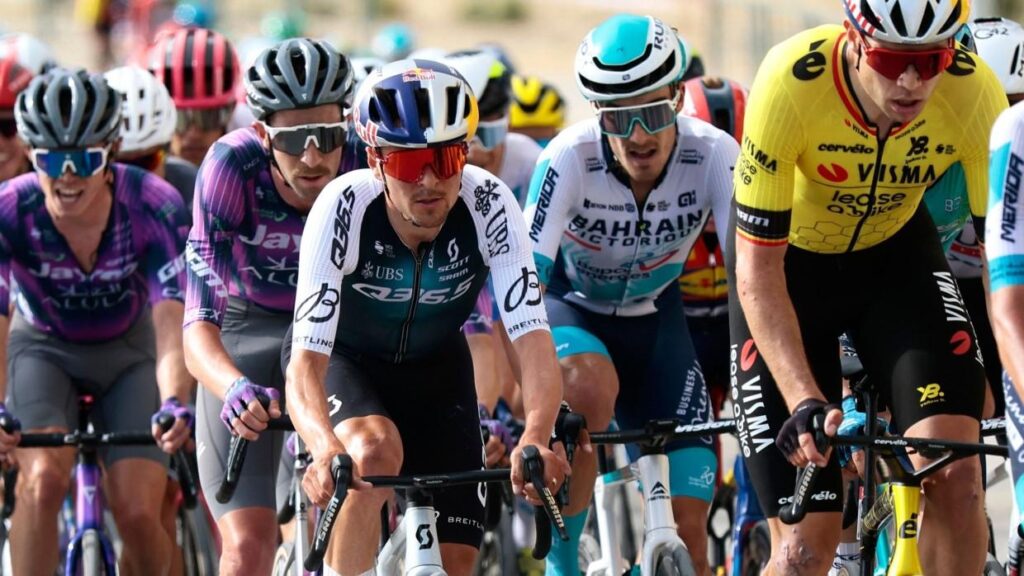 Luke Plapp’s Daring Solo Victory in Stage 8 of Giro d’Italia as Ulissi Claims the Maglia Rosa!