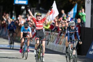 Marlen Reusser Outsprints Demi Vollering in Electrifying Breakaway to Claim Tour de Suisse Women Stage 1 Victory