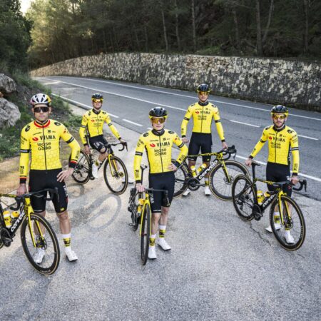 Veenhoven Shines with Tenth Place Finish at Tour of Britain for Team Visma | Lease a Bike