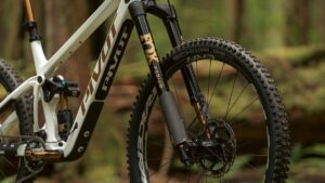 Exclusive Preview: Fox Podium Inverted Single Crown Enduro Fork Unveiled!