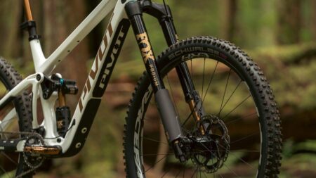 Exclusive Preview: Fox Podium Inverted Single Crown Enduro Fork Unveiled!