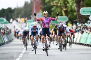 Wolff and Riedmann Dazzle in Thrilling Stage Three of the Tour of Britain Women