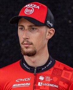 Tour de France Star Kévin Vauquelin Set to Join Ineos Grenadiers in 2026