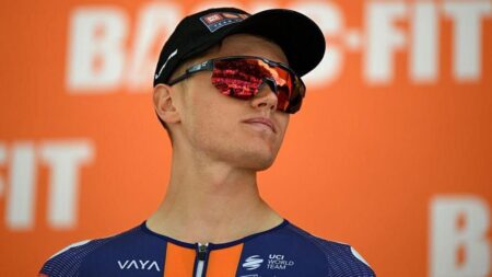 Oscar Onley Fights Fatigue on Col de la Loze, Narrowing Gap to Tour de France Podium Behind Vingegaard and Pogačar