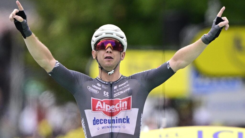 Sprinter Kaden Groves Shatters Limits to Seize First Tour de France Victory