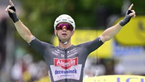 Sprinter Kaden Groves Shatters Limits to Seize First Tour de France Victory