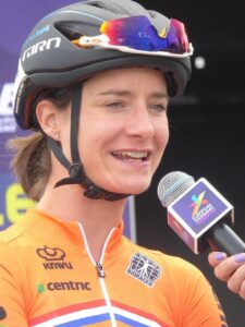 Cycling Legend Vos Seizes Thrilling Victory in Women’s Tour de France Opening Stage with Stunning Late Attack
