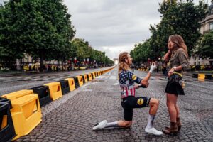 Quinn Simmons Steals the Spotlight on Champs-Élysées with Surprise Marriage Proposal