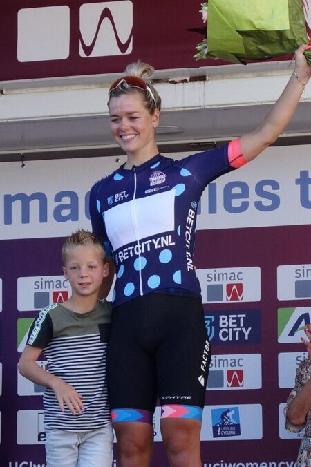 Nooijen Dazzles with Stunning Fifth Place in Giro d’Italia Women’s Opening Time Trial