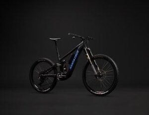 Santa Cruz Bullit Podium: Discover the Ultimate Special Edition eMTB Featuring Fox’s Game-Changing Inverted Fork