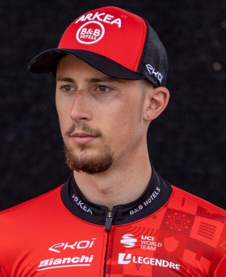 Tour de France Star Kévin Vauquelin Faces Surgery Following Lower Leg Fracture Complications