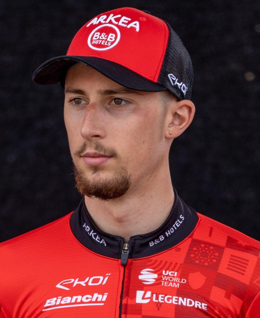 Tour de France Star Kévin Vauquelin Faces Surgery Following Lower Leg Fracture Complications