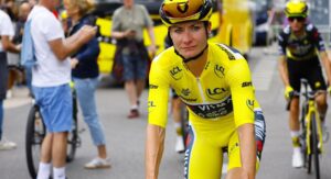 Vos Triumphs with Stage Win and Grabs First Yellow Jersey in Tour de France Femmes, While Ferrand-Prévot Takes Third Place