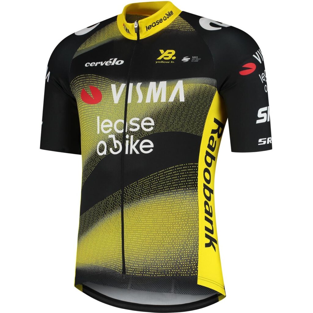 Get Your Hands on Our New Tourshirt First and Unlock an Exclusive 10% Discount!