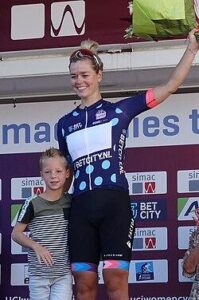 Nooijen Dazzles with Stunning Win in Fourth Stage of Giro d’Italia Women
