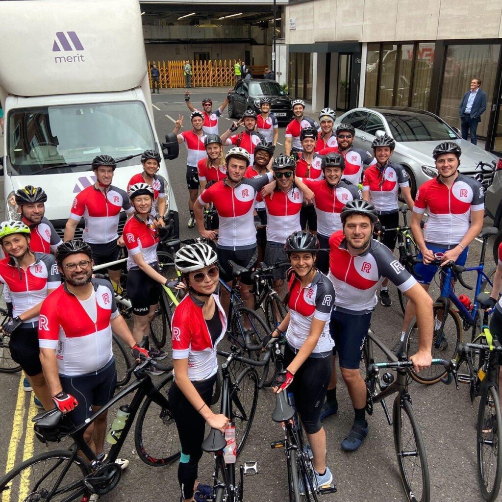 Meet the Man Who Conquered 420 Miles in 24 Hours Cycling Around a Park for Charity Meet the Man Who Conquered 420 Miles in 24 Hours Cycling Around a Park for Charity