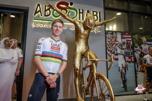 Stunning Golden Statue of Tadej Pogačar Unveiled in Abu Dhabi to Celebrate an Epic Season Stunning Golden Statue of Tadej Pogačar Unveiled in Abu Dhabi to Celebrate an Epic Season