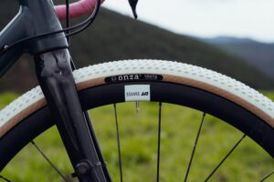 Onza Unveils a Game-Changing Gravel Lineup with Sleek, User-Friendly Design Onza Unveils a Game-Changing Gravel Lineup with Sleek, User-Friendly Design
