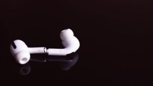 Apple AirPods Hit All-Time Low Prices This Black Friday – Grab These Unbeatable Deals Now!