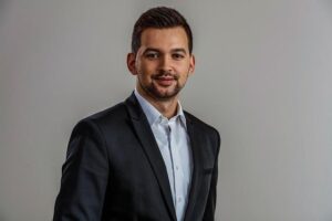 UAE Team Emirates-XRG Director Fabrizio Guidi Faces First Yellow Card Suspension of 2026