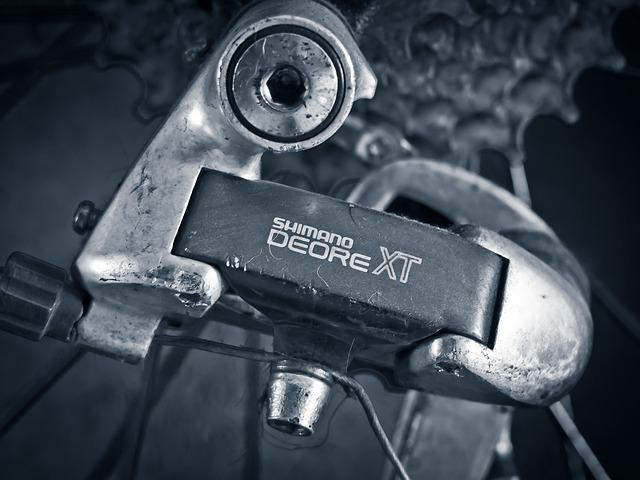 The New Shimano Dura-Ace: Wired or Not, Does It Really Make a Difference? The new Shimano Dura-Ace still isn’t wireless, but does it actually matter?