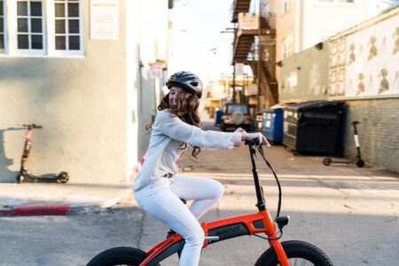 Ride Safe in 2026: The Best E-Bike Helmets Combining Smart Technology and Classic Protection for Urban Riders Best e-bike helmets 2026: Smart and conventional options with better protection for urban riders